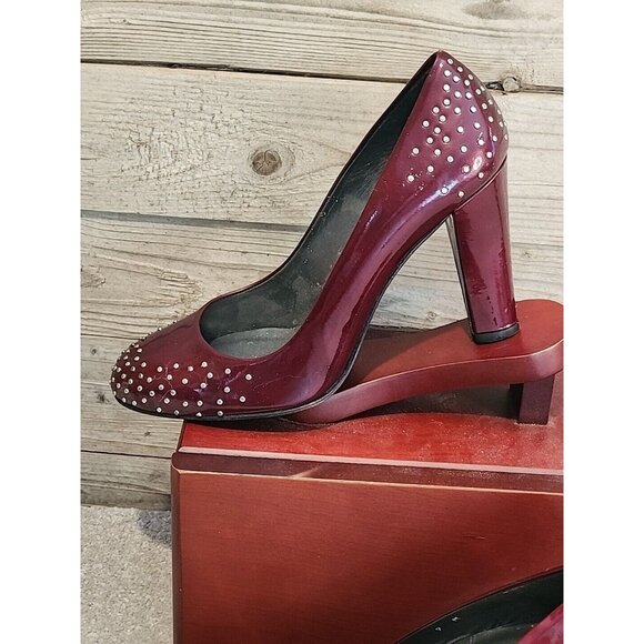 Stuart Weiztman Cranberry Red Patent Leather Studded Toe Heels Pumps Size 9 M - Picture 5 of 14